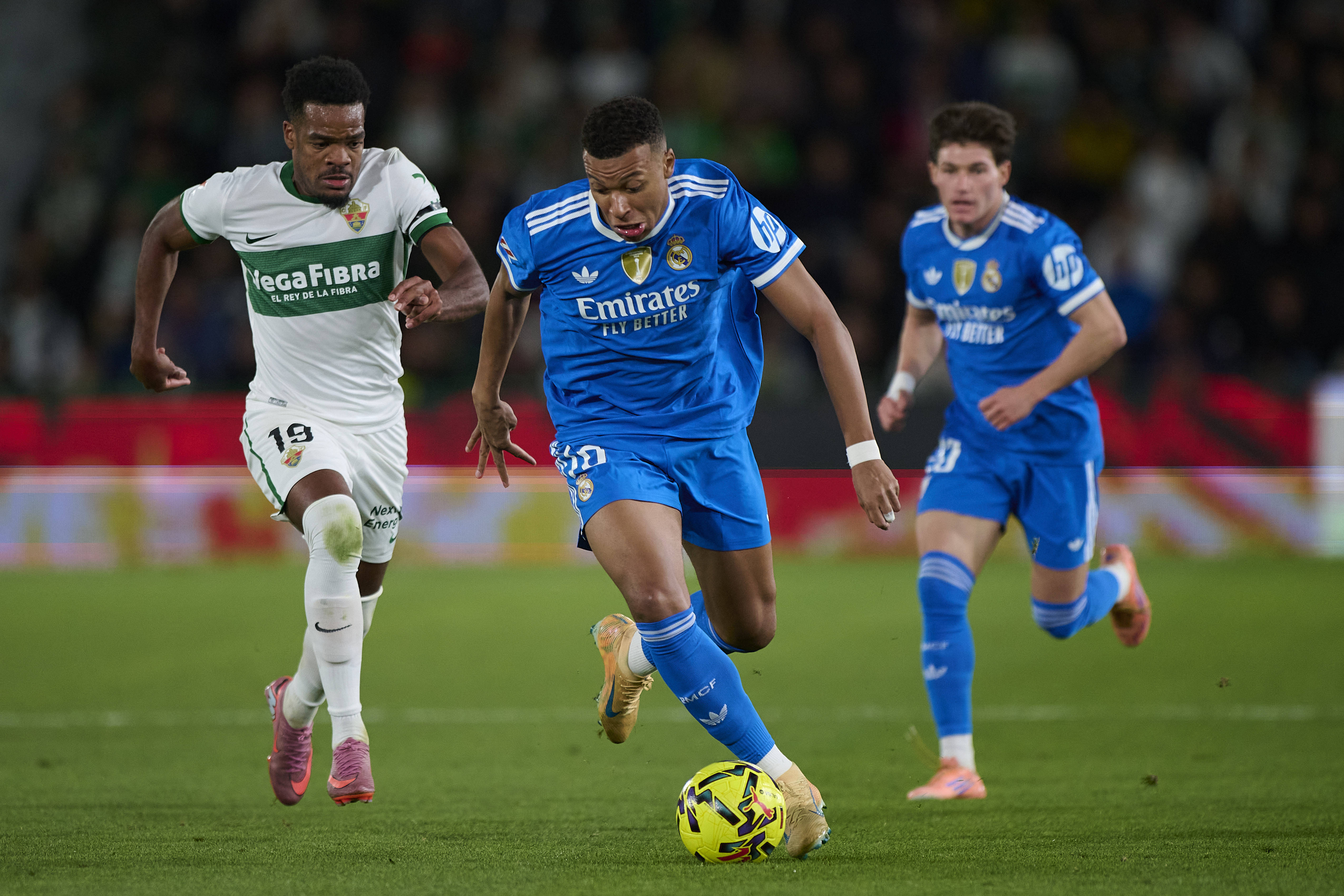 德国杯转会期再迎强敌，孟菲斯灰熊扳平良机，主帅态度：质疑声仍在，团队化学反应显著